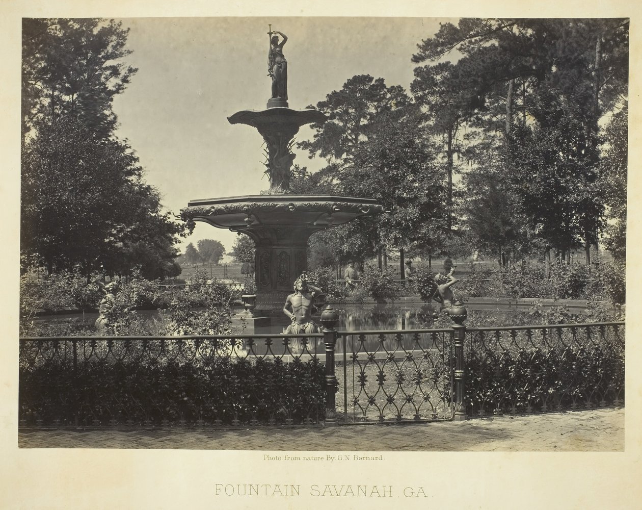 फाउंटेन, सवाना, जीए, 1866। द्वारा जॉर्ज एन। बरनार्ड