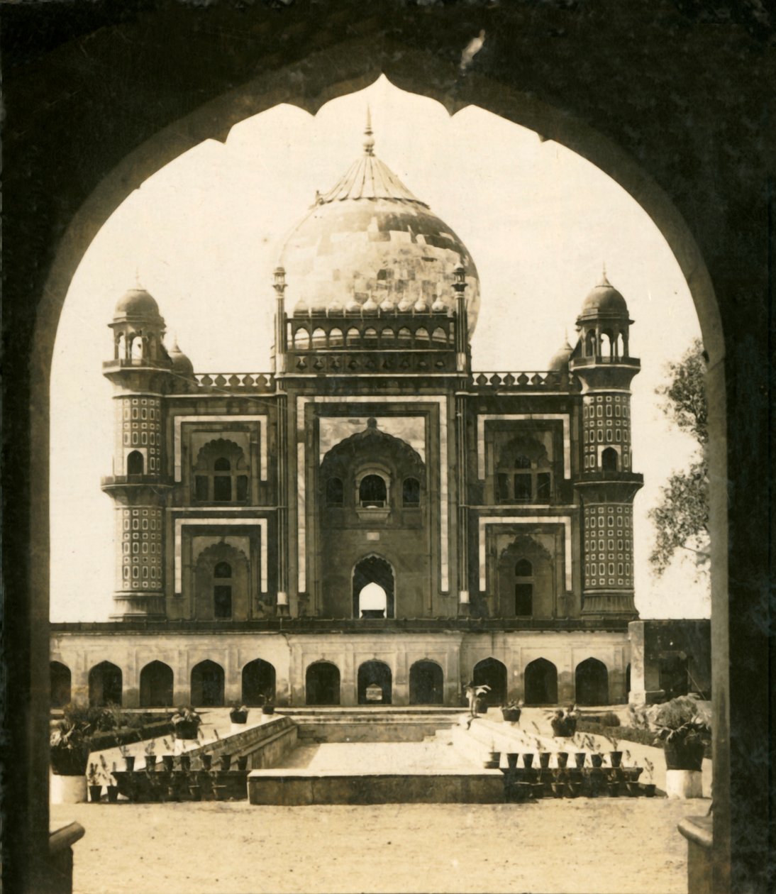 सफदरजंग्स मकबरा, दिल्ली, भारत, c1909। द्वारा जॉर्ज रोज़