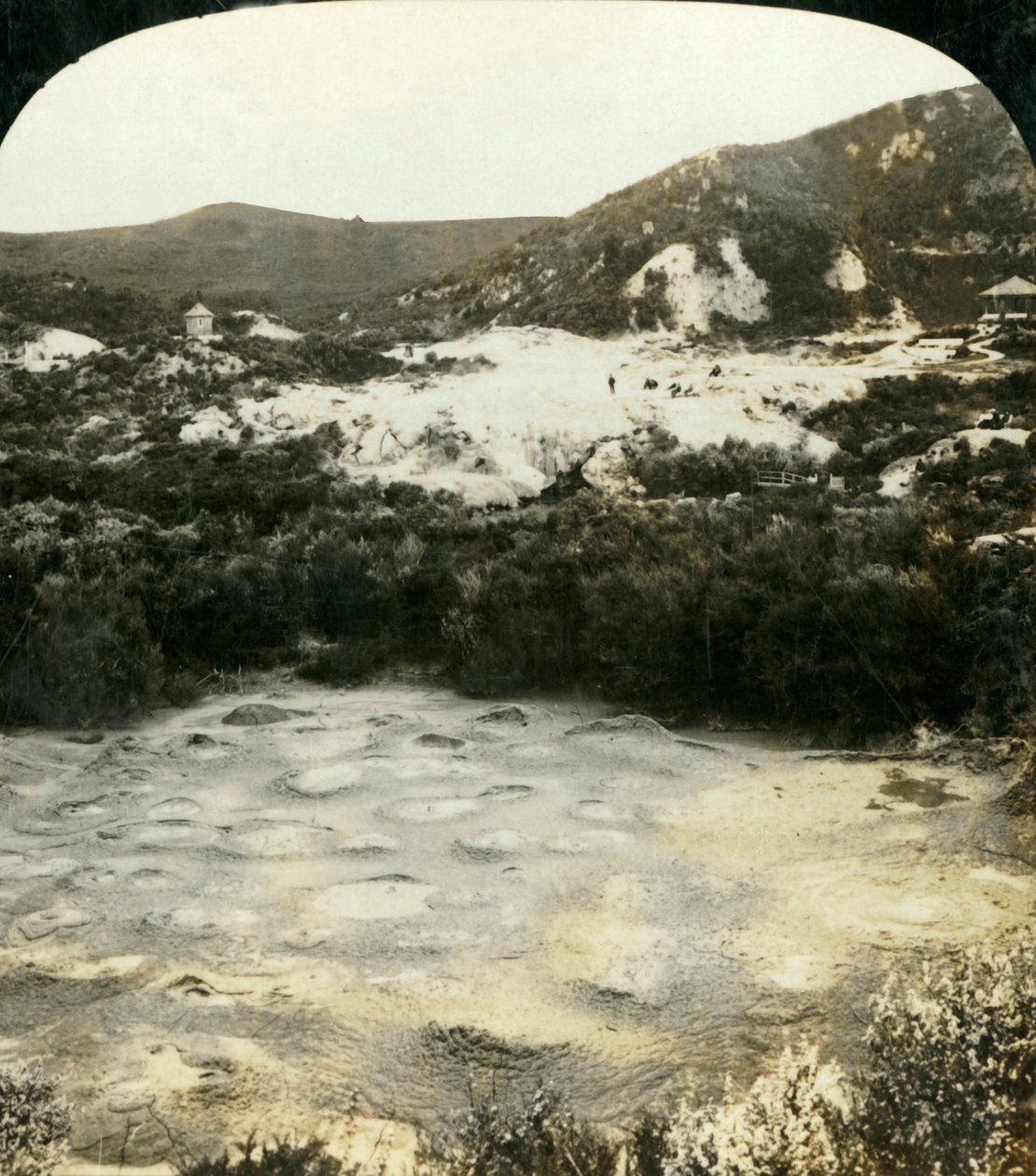 पोर्रिज पॉट, वाका, रोटोरुआ, न्यूजीलैंड, c1909। द्वारा जॉर्ज रोज़