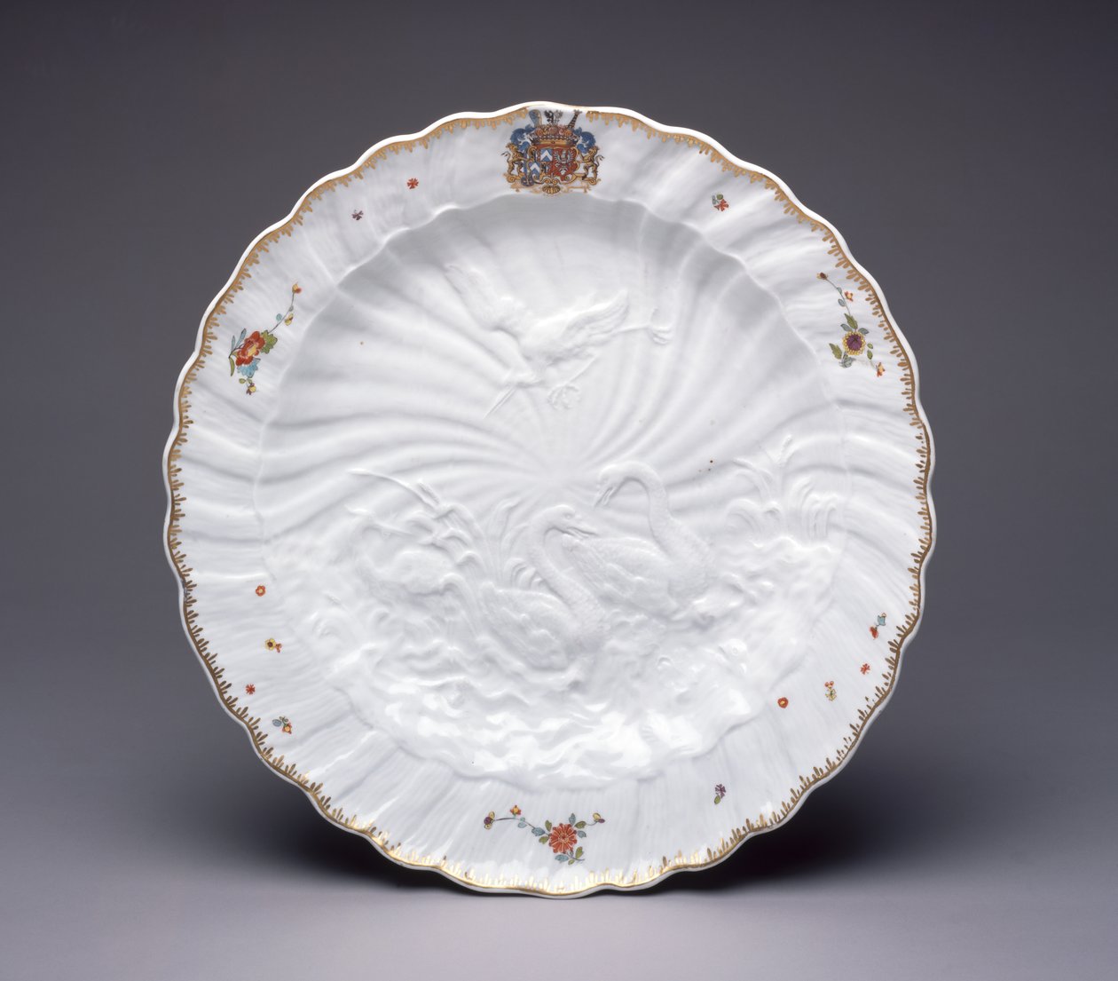 स्वान सेवा से प्लेट, मीसेन पोर्सिलेन, c.1737-41 (हार्ड-पेस्ट पोर्सिलेन) द्वारा जर्मन स्कूल