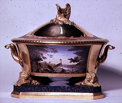 प्रशियन डिनर सर्विस, बर्लिन, 1816-19 (चीनी मिट्टी के बरतन और गिल्ट) से ट्यूरेन (10534 भी देखें) द्वारा जर्मन स्कूल