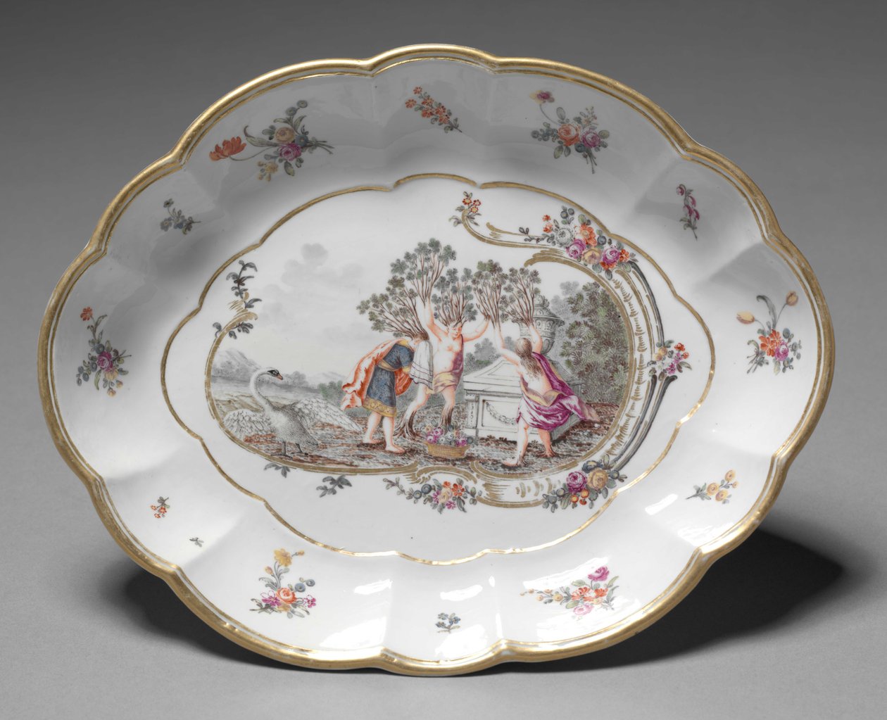 ओवल डिश, निर्माता निम्फेनबर्ग पोर्सिलेन फैक्ट्री, c.1760-1765 द्वारा जर्मन स्कूल