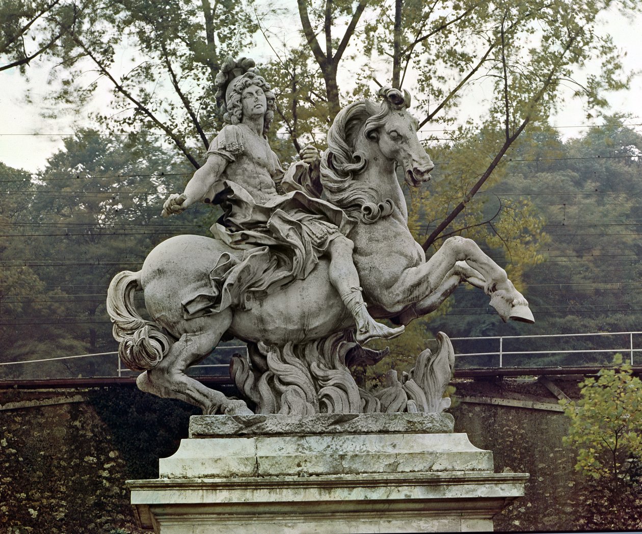 लुई XIV का अश्वारोही चित्र (1638-1715) (संगमरमर) द्वारा जियान लोरेंजो बर्निनी