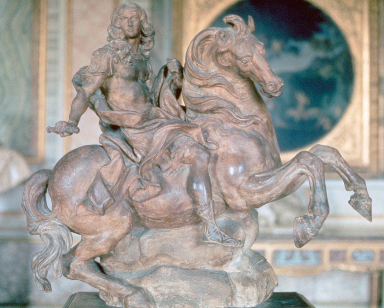 राजा लुइस XIV की अश्वारोही प्रतिमा, 1670 द्वारा जियान लोरेंजो बर्निनी