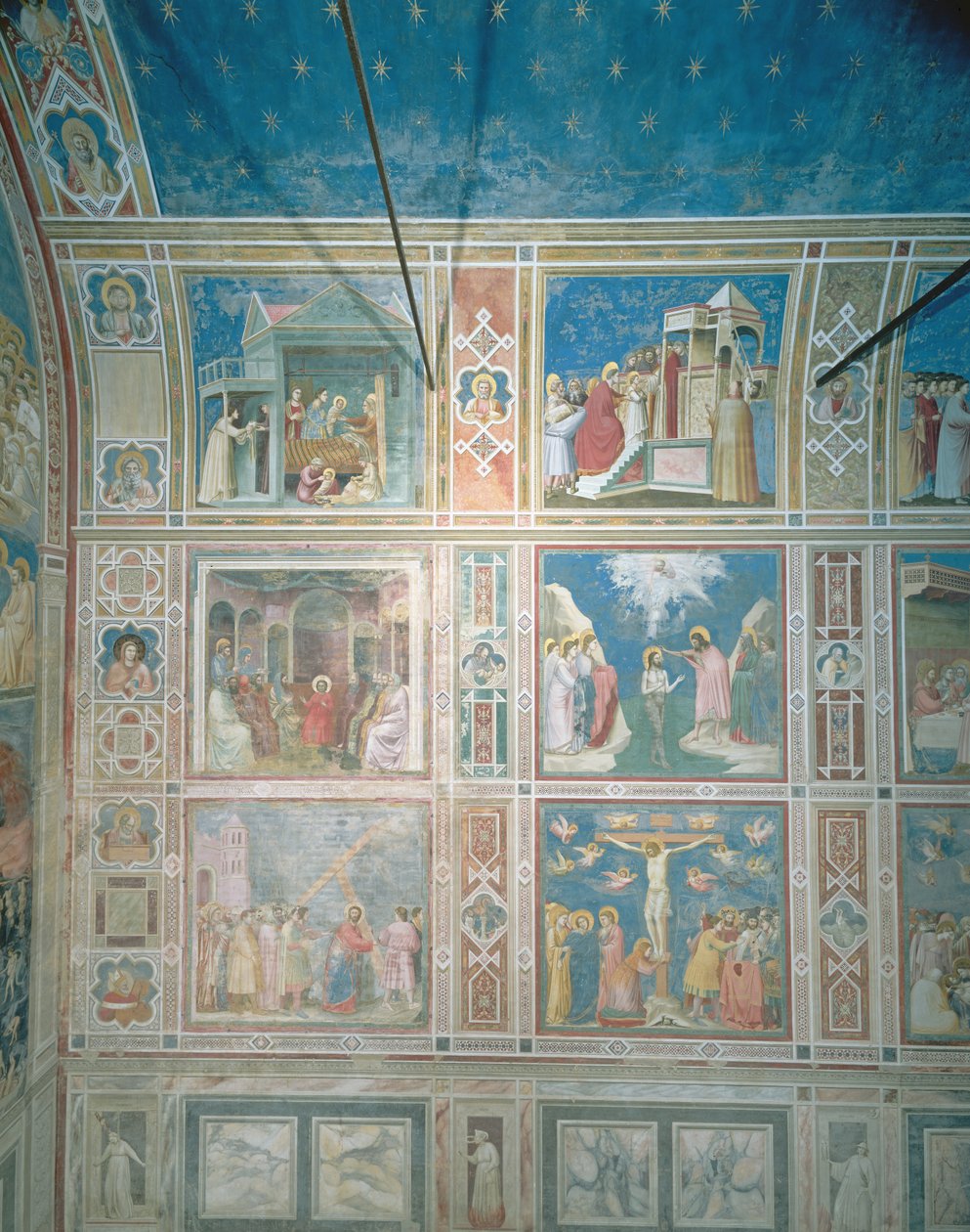 बाईं दीवार पर भित्तिचित्रों का दृश्य, c.1303-05 (पुनर्स्थापना के बाद) द्वारा गियोटो डि बॉन्डोन