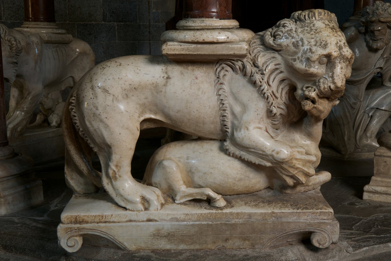 सिंह, सेंट&39;आंड्रिया के चर्च में पल्पिट पर, c.1298-1301 (संगमरमर) द्वारा जियोवन्नी पिसानो