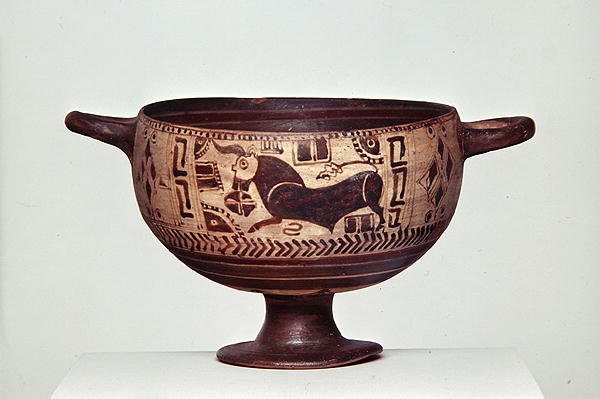 ब्लैक-फिगर कोटिल, c.600-500 ईसा पूर्व (सिरेमिक) (307545 और 307546 भी देखें) द्वारा यूनानी