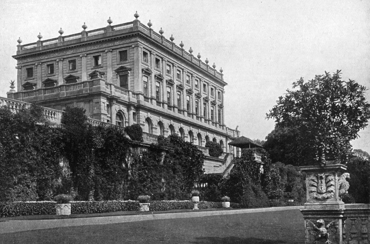 क्लेवेनडेन हाउस, बकिंघमशायर, 1924-1926 द्वारा एच एन किंग