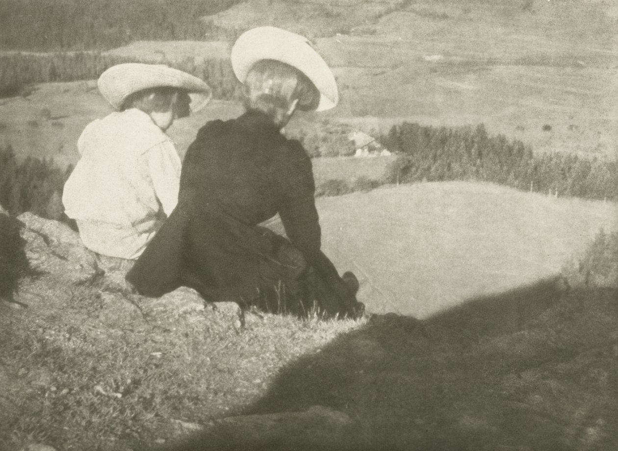 बिर्गिट्ज (हंस और मैरी बैठी), c.1908 (गम बाइक्रोमेट प्रिंट) में फ़ील्ड्स द्वारा हेनरिक कुह्न