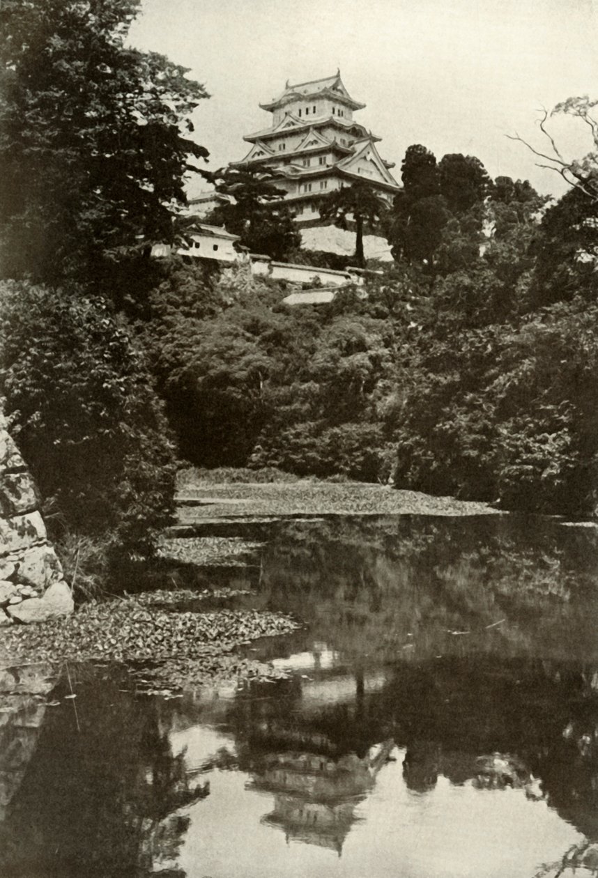 मोआट से एक पुराना सामंती महल, 1910। द्वारा हर्बर्ट पोंटिंग