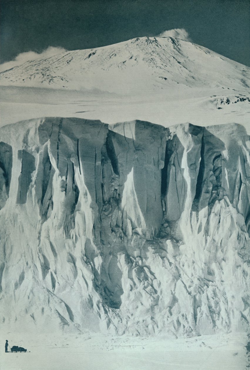 द रैम्पार्ट ऑफ़ माउंट ईरेबस, c1911, 1913 द्वारा हर्बर्ट पोंटिंग