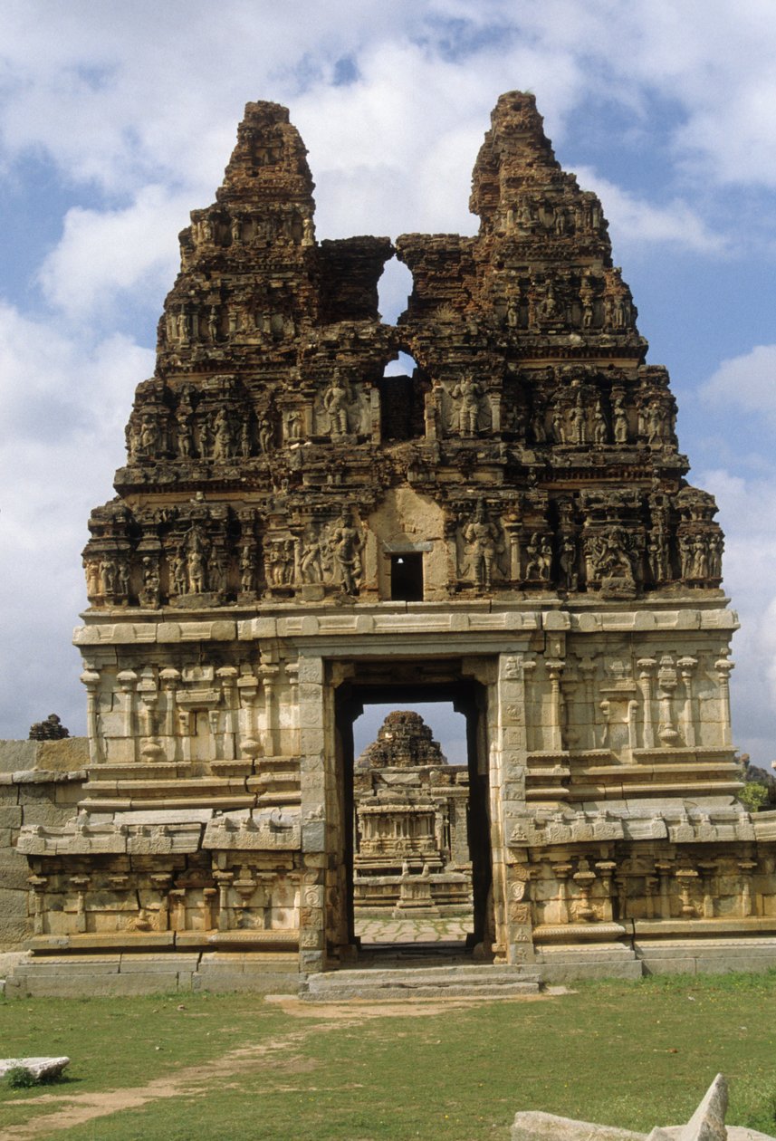 विट्टला मंदिर का पूर्वी गेट टॉवर द्वारा इंडियन स्कूल