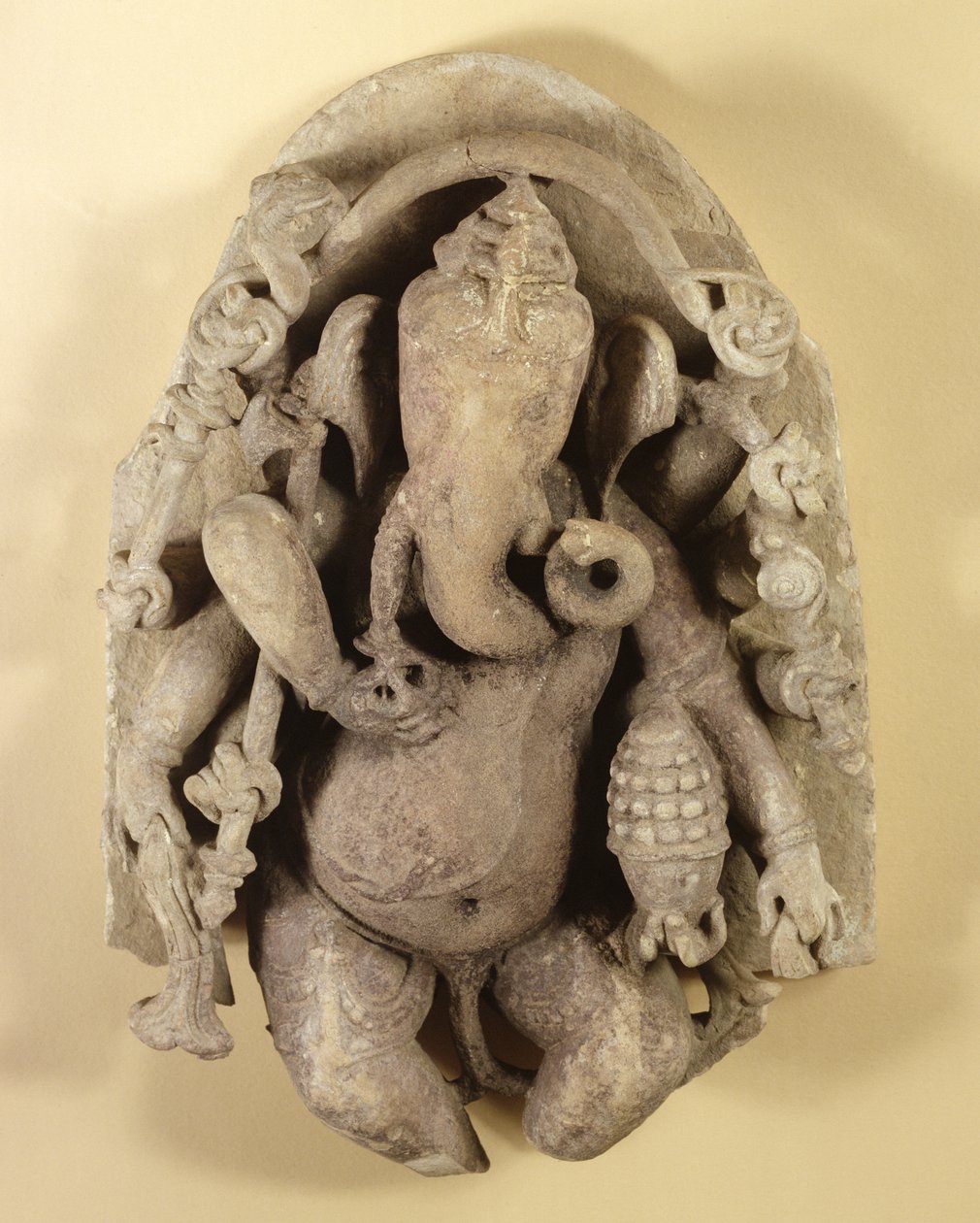 गणपति का चित्र, चंदेला राजवंश (बलुआ पत्थर) द्वारा इंडियन स्कूल