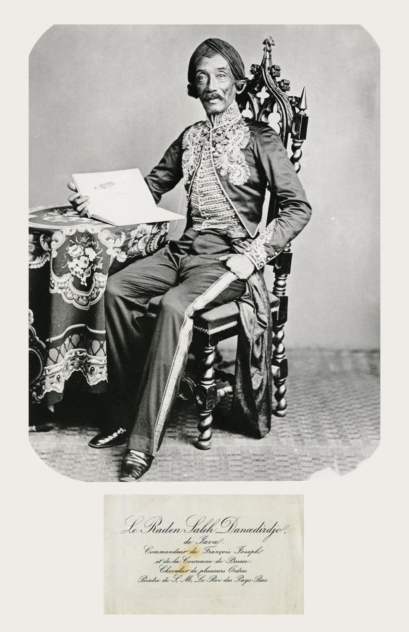 राडेन सालेह और उनके कॉलिंग कार्ड का चित्र, c.1850-70 (bw फोटो और उत्कीर्णन) द्वारा इंडोनेशियाई स्कूल