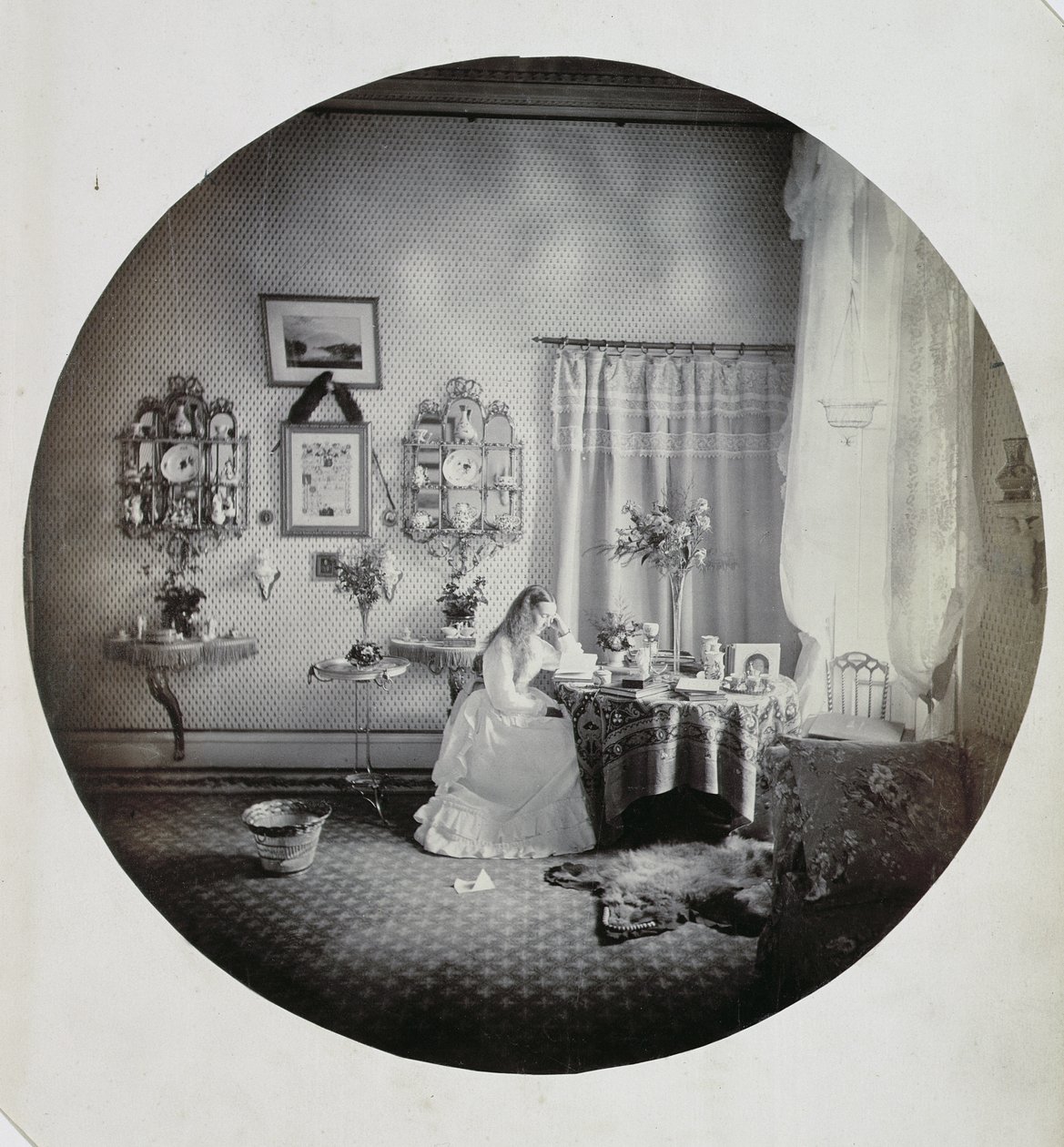 मक्रॉस हाउस का इंटीरियर, c.1865 (एल्बम प्रिंट) द्वारा आयरिश फोटोग्राफर