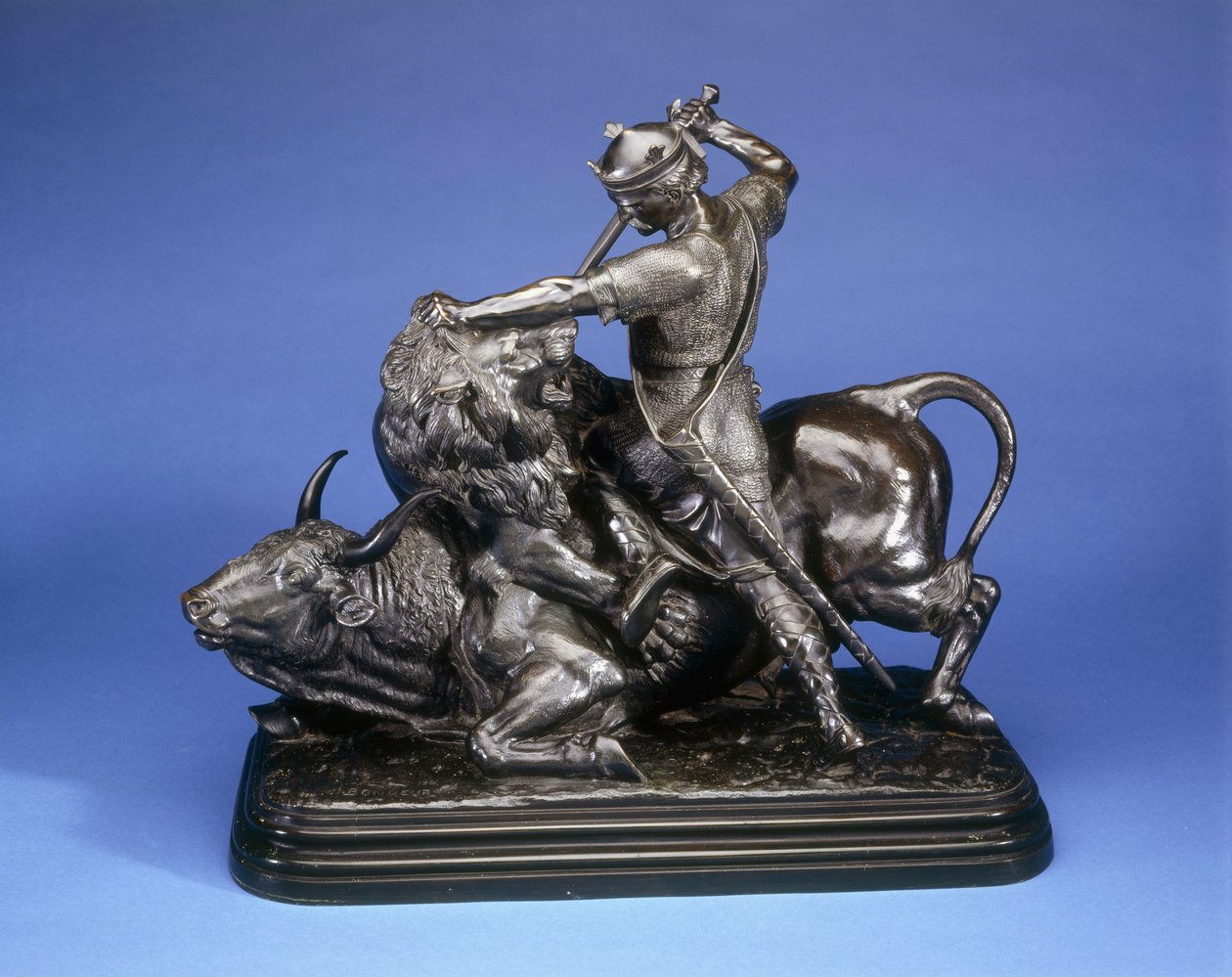 एक राजा ने एक बैल पर हमला करते हुए शेर को मार डाला, c.1874 (काले पेटिना कांस्य) द्वारा इसिदोर जुलेस बोन्हुर