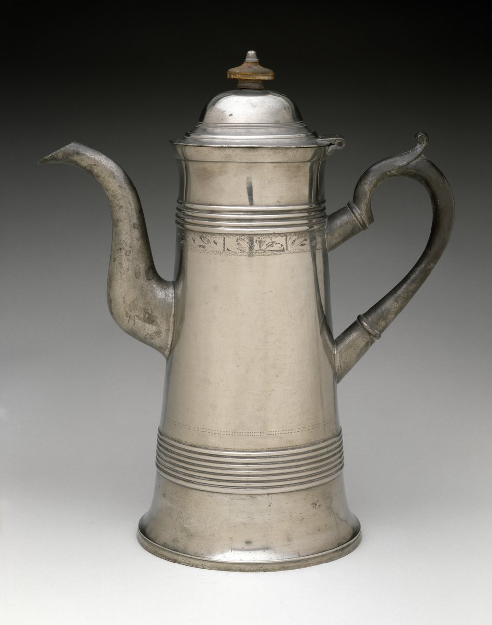 कॉफिपोट, सी। 1820-1840 (लकड़ी, लकड़ी) द्वारा इज़राइल ट्रास्क