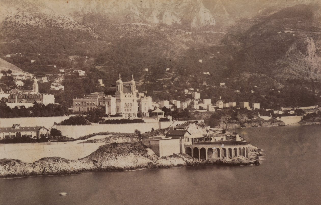 मोंटेकार्लो की खाड़ी, 07/1887 (बी/डब्ल्यू फोटो) द्वारा इतालवी फोटोग्राफर