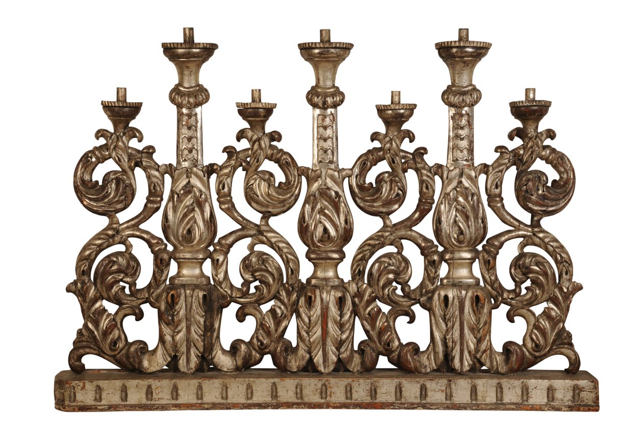 बड़े पैमाने पर सिल्वर गिल्ट कैंडल होल्डर, c.1800 (सिल्वर गिल्ट) द्वारा इतालवी स्कूल