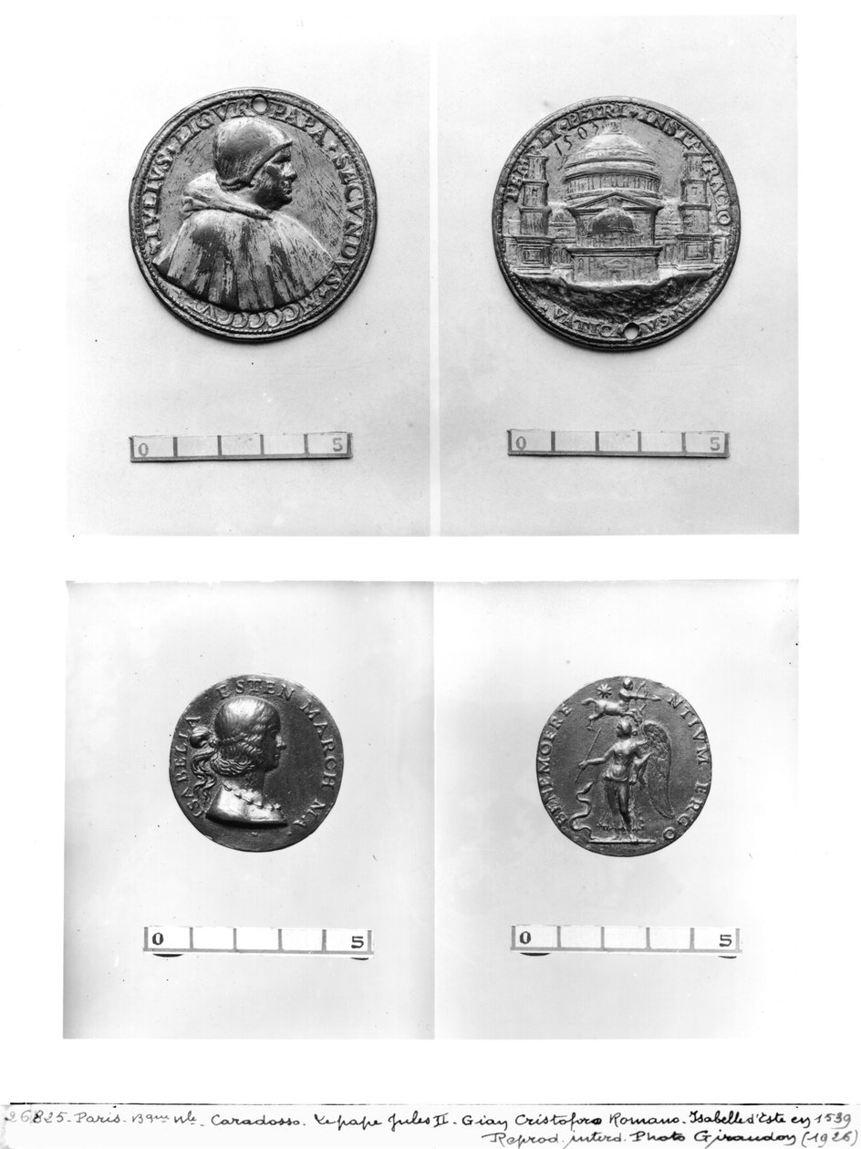 गियान क्रिस्टोफोरो रोमानो (1465-1512) (धातु) द्वारा कारडोसो और इसाबेला dEste (1474-1539) द्वारा सेंट पीटर्स के साथ पोप जूलियस II (1443-1513) को दर्शाते हुए पदक द्वारा इतालवी स्कूल