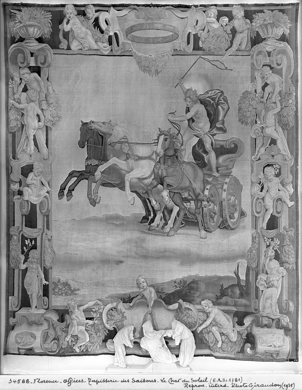 सीज़ टेपेस्ट्री, अपोलो द रथ ऑफ़ द सन, c.1642 (ऊन और रेशम) द्वारा इतालवी स्कूल