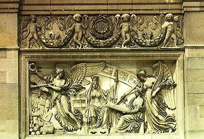 26 दिसंबर 1805 (संगमरमर) प्रेसबर्ग की संधि पर हस्ताक्षर के एक रूपक को दर्शाती राहत द्वारा जैक्स फिलिप लेसुएर