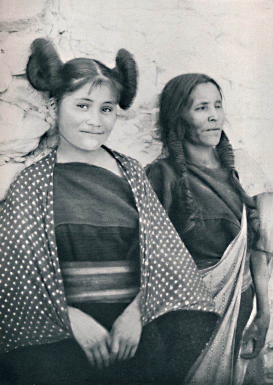 एक एरिज़ोना होपी लड़की और उसकी माँ, 1912 द्वारा जेम्स और पियर्स