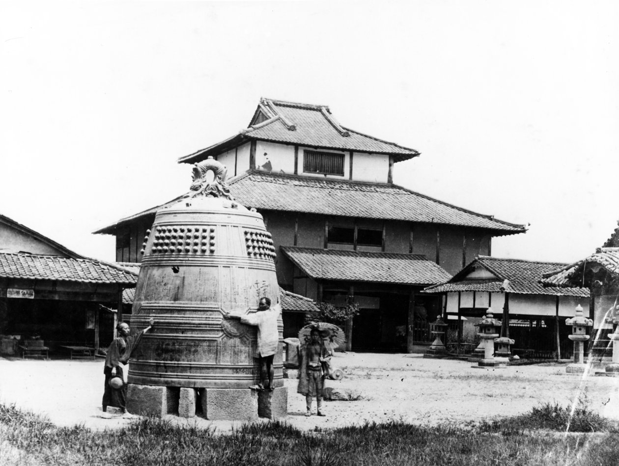 दाइबत्सू बेल, क्योटो, जापान, c.1870s द्वारा जापानी फोटोग्राफर