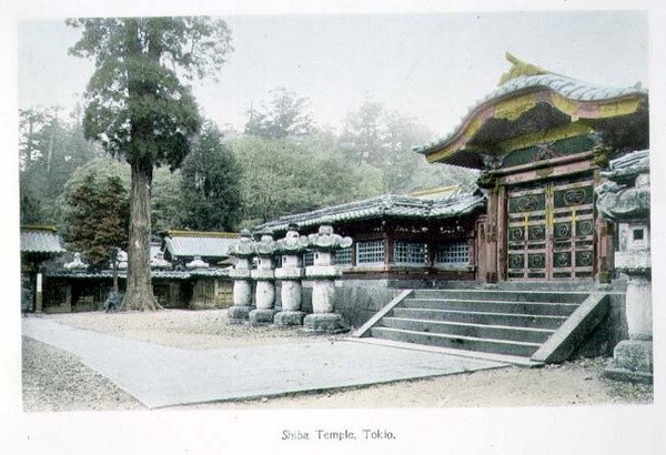 शीबा मंदिर, टोक्यो, c.1880 (कार्ड पर हाथ के रंग का एल्बमेन प्रिंट) द्वारा जापानी फोटोग्राफर