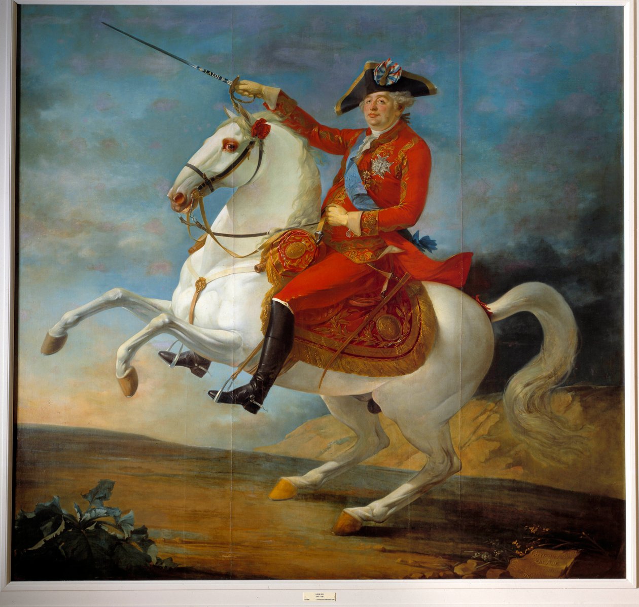 लुई सोलहवें (1754 - 1793) का घुड़सवारी चित्र। जीन फ्रेंकोइस कार्टो द्वारा चित्रकारी (1751-1813) द्वारा जीन बैप्टिस्ट फ्रेंकोइस कार्टो