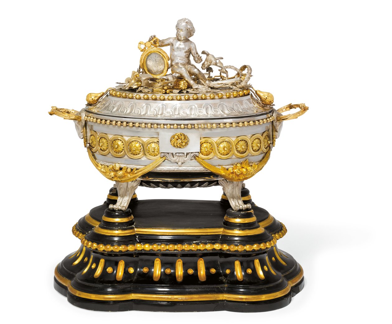 सूप ट्यूरेन, कवर और स्टैंड, मालिंस, c.1780 (गिल्ट धातु और चांदी) (430298 भी देखें) द्वारा जीन कॉर्निले हेंड्रिक