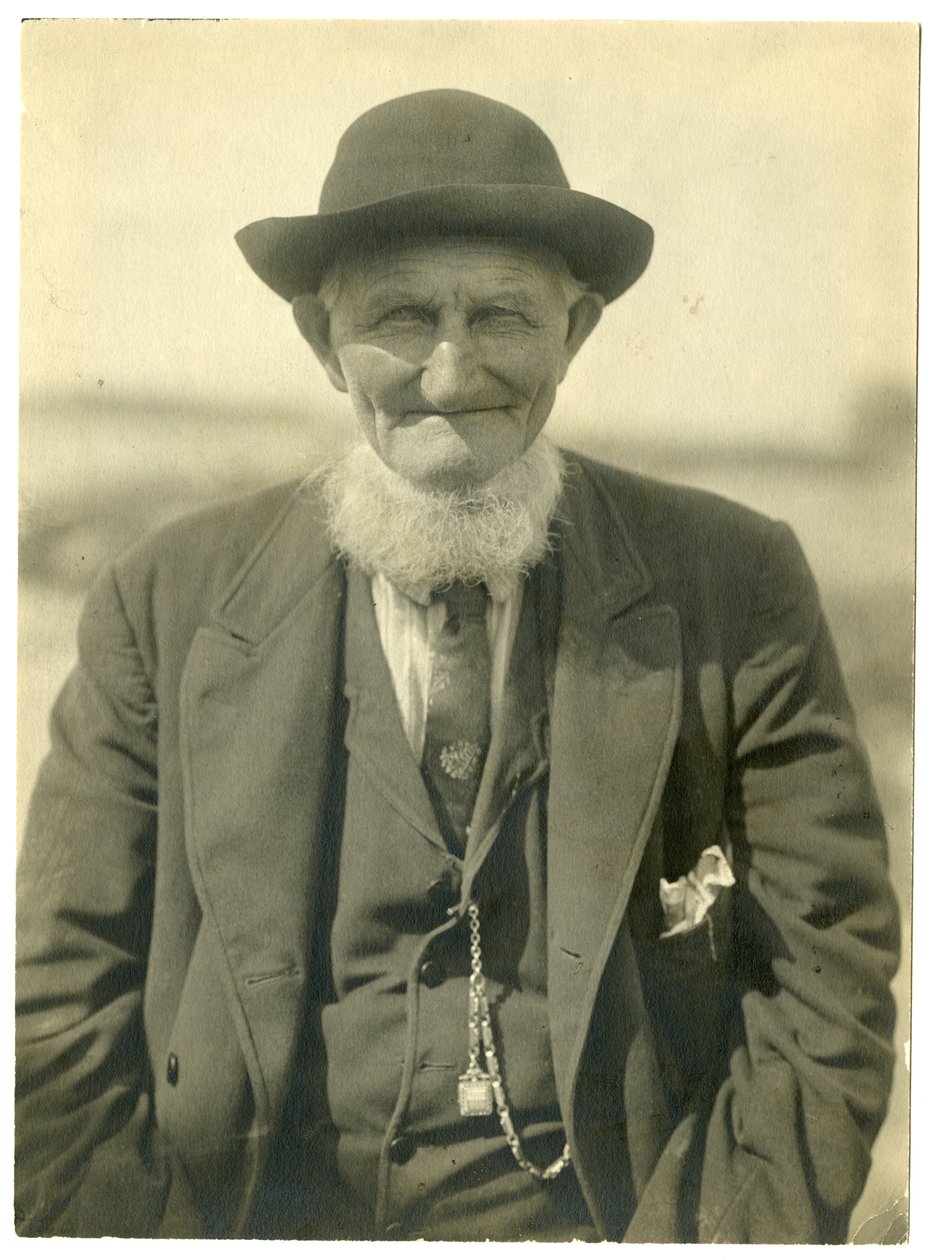 जौ बेली द्वीप, मेन के चाचा चार्ली सेनेट, c.1907-09 (जिलेटिन सिल्वर फोटो) द्वारा जेसी टार्बो बील्स
