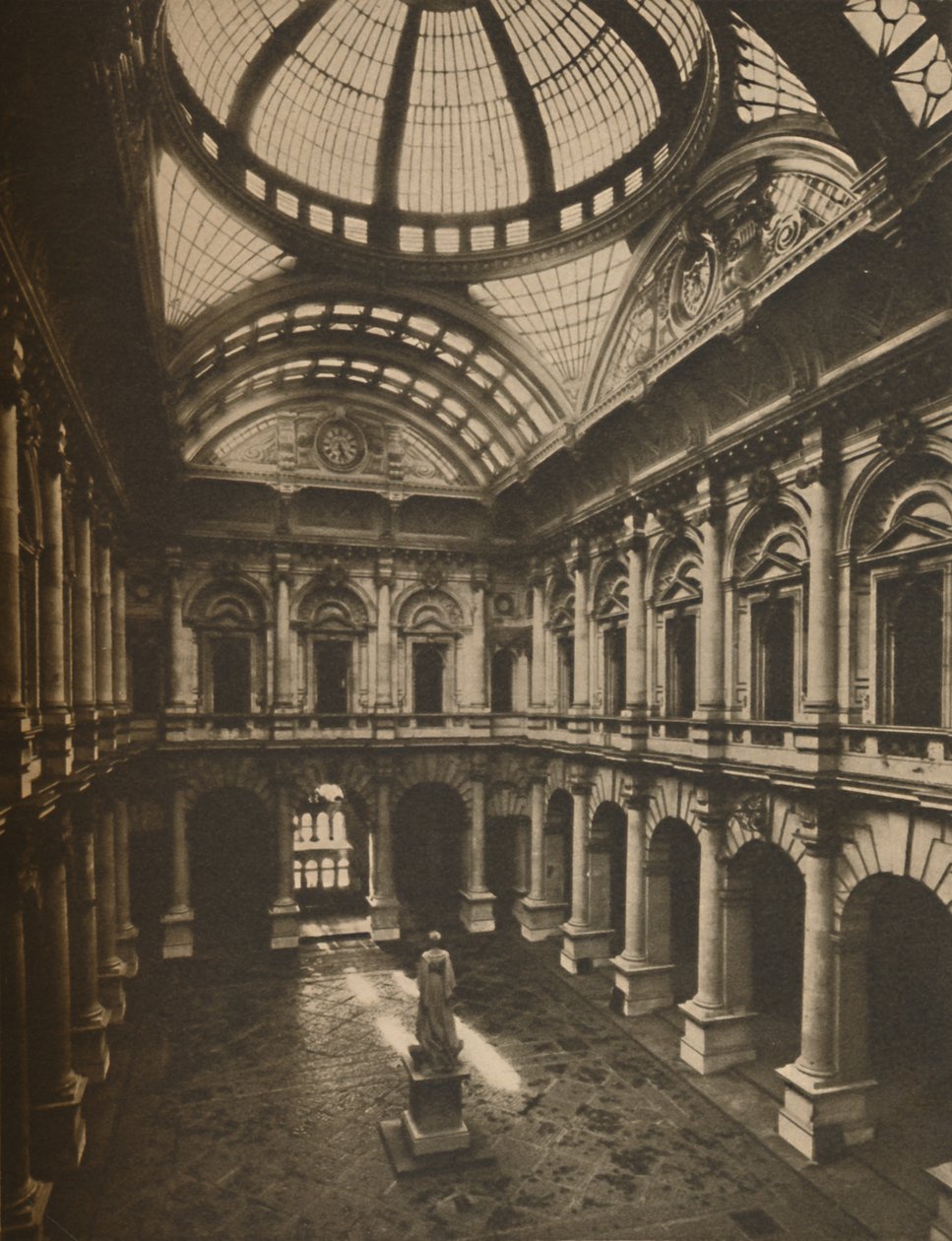 रॉयल एक्सचेंज के ग्लास-रूफर्ड कोर्ट, c1935। द्वारा जोएल