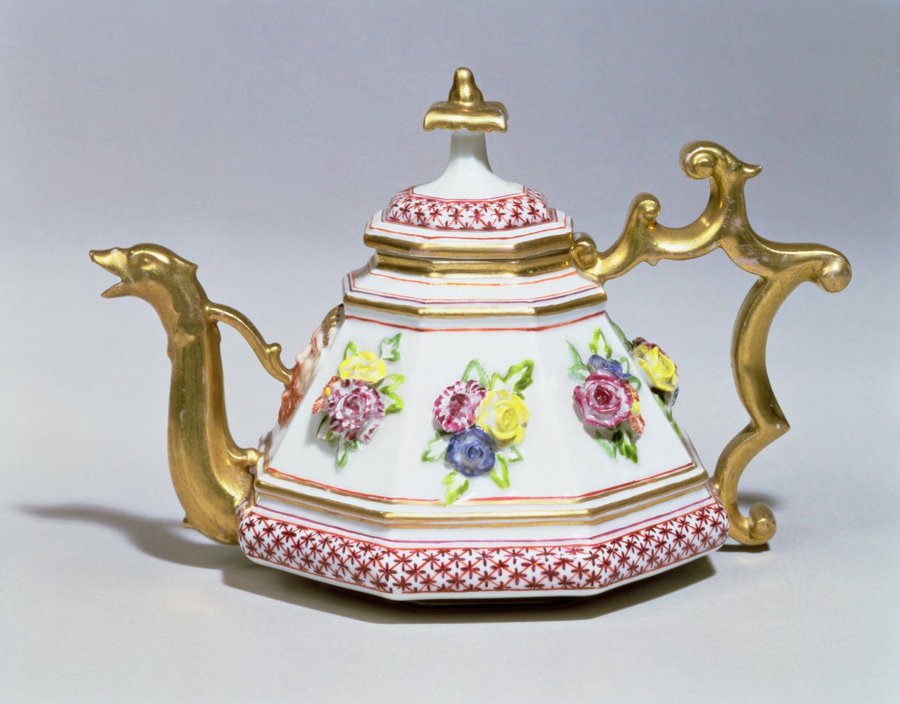 मीसेन अष्टकोणीय चायदानी, c.1718 चीनी मिट्टी के बरतन द्वारा जोहान फ्रेडरिक बॉटलर
