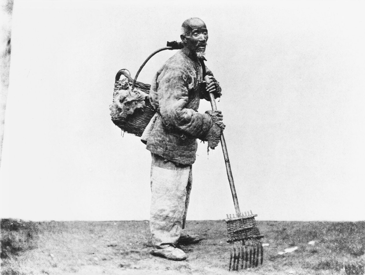 एक चीनी दिहाड़ी मजदूर, c.1870 द्वारा जॉन थॉमसन