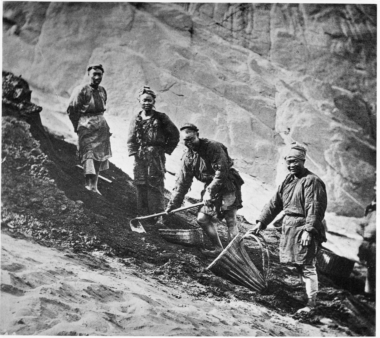चीनी कोयला खदान, c.1867-72 द्वारा जॉन थॉमसन