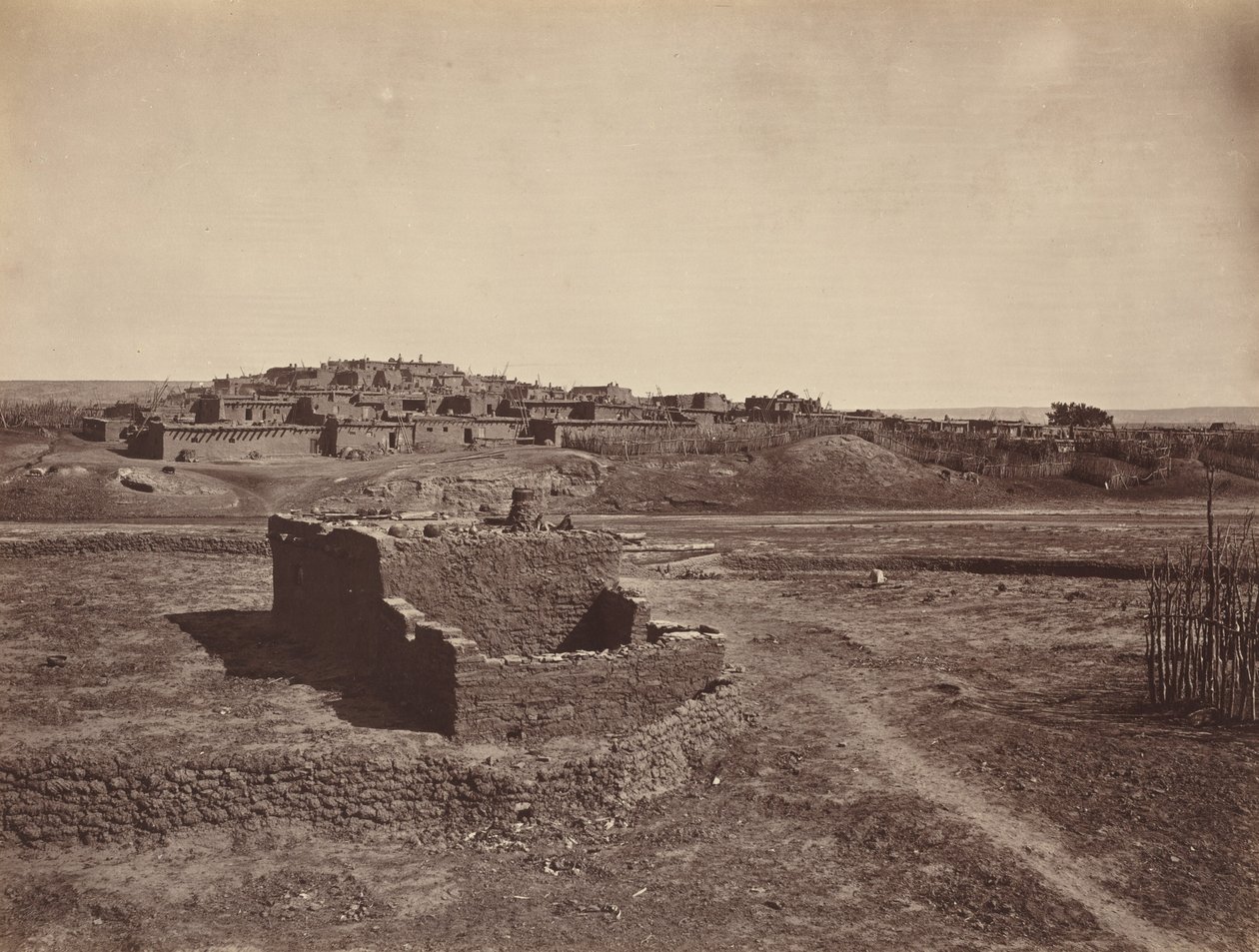 ज़ूनी प्यूब्लो, 1879। द्वारा जॉन कार्ल हिलर्स