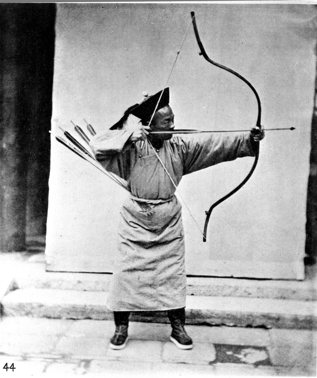 चीन, तीरंदाज, c.1870 (फोटो) द्वारा जॉन थॉमसन