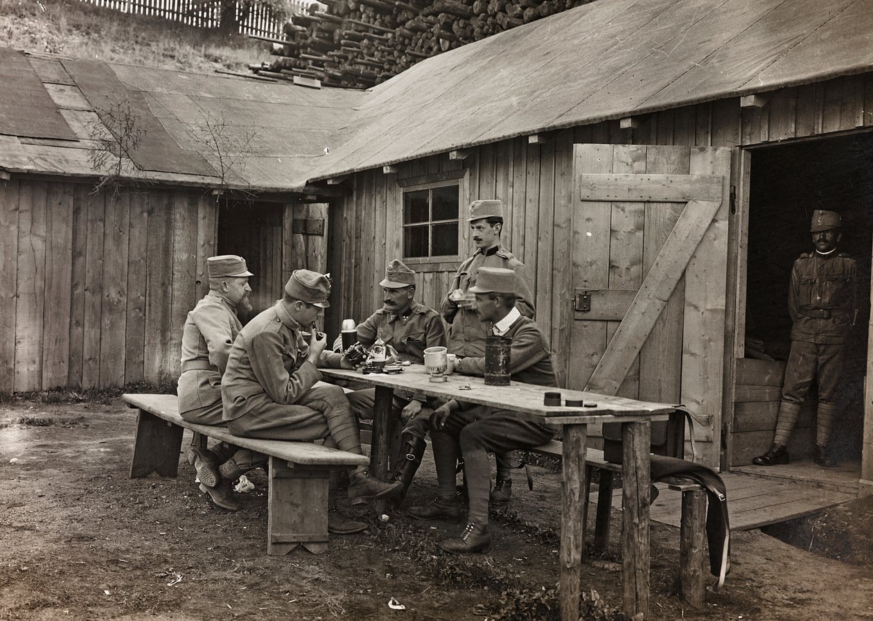 एल्बम "मीन वेल्टक्रेग्स - एरिनरनगेन साउथ-वेस्ट फ्रंट (कैरिंथिया, इटालियन, साउथ टायरॉल) (माई वर्ल्ड वॉर - कारिंथिया, इटली में साउथ-वेस्टर्न फ्रंट की यादें, ट्रेंटिनो-ऑल्टो अडिगे) 31/03/1915-12/11/ 1918 - जोसेफ ज़ोहलेस वीन ": एक ब्रेक के दौरान सैनि द्वारा जोसेफ़ ज़ोहल्स