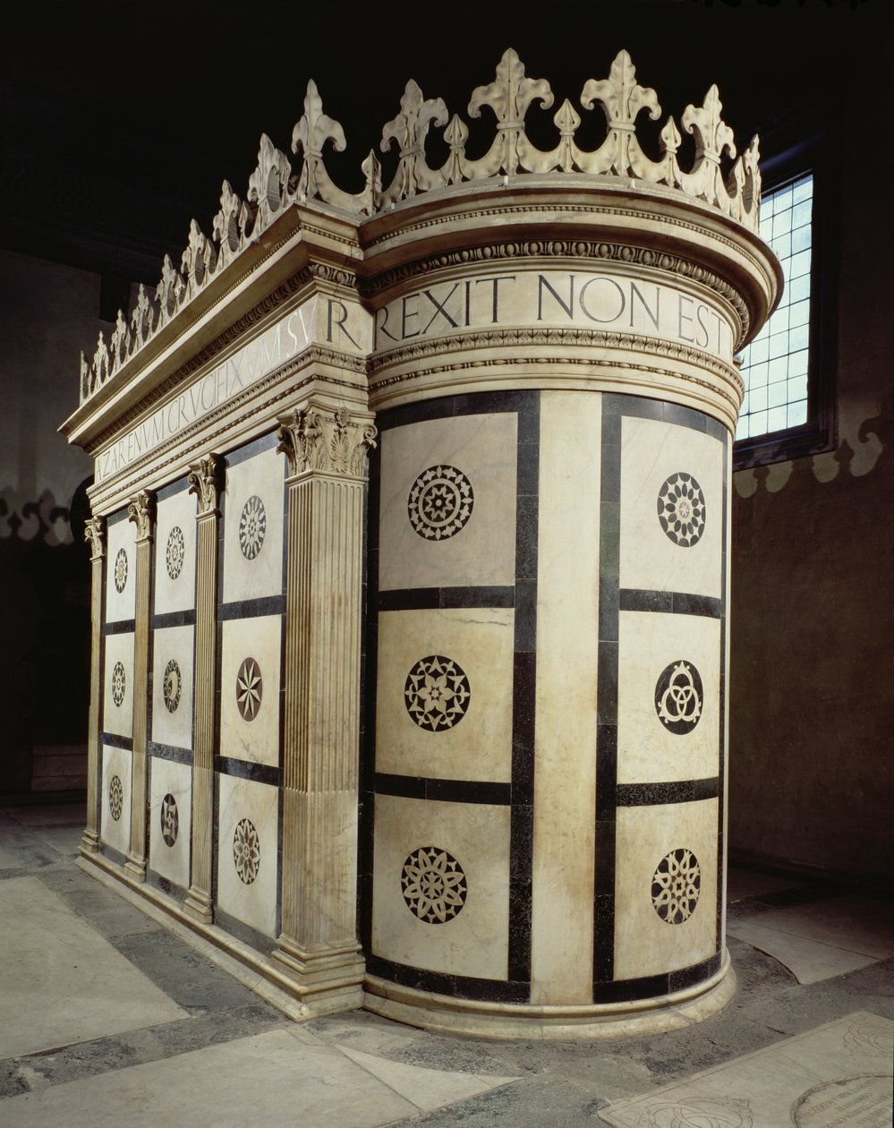 Capella Rucellai, 1467 (संगमरमर) में पवित्र सेपुल्रे का छोटा मंदिर द्वारा लियोन बत्तीस्टा अल्बर्टी