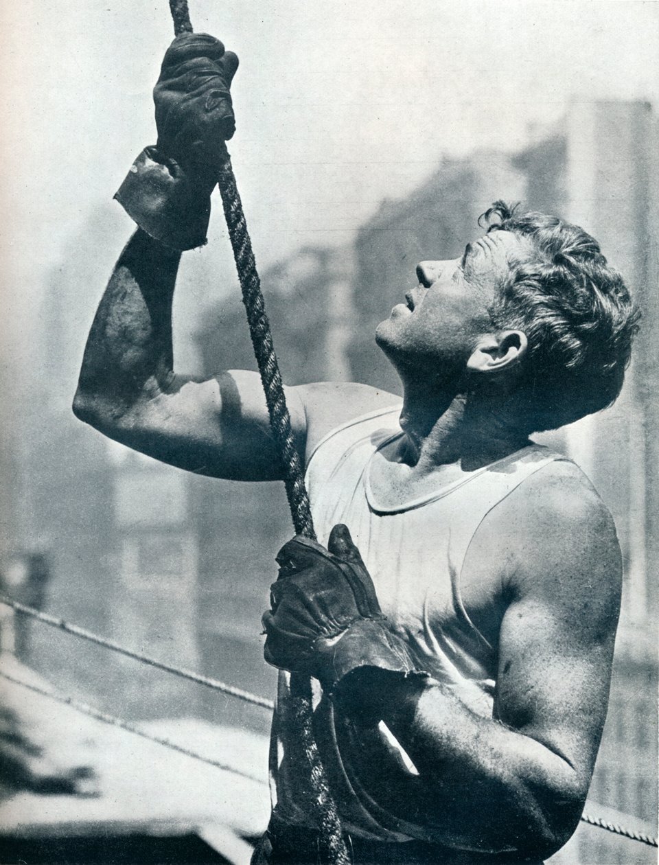 द एम्पायर स्टेट बिल्डिंग: स्काईस्क्रेपर वर्कर्स, c1931 द्वारा लेविस विक्स हाइन