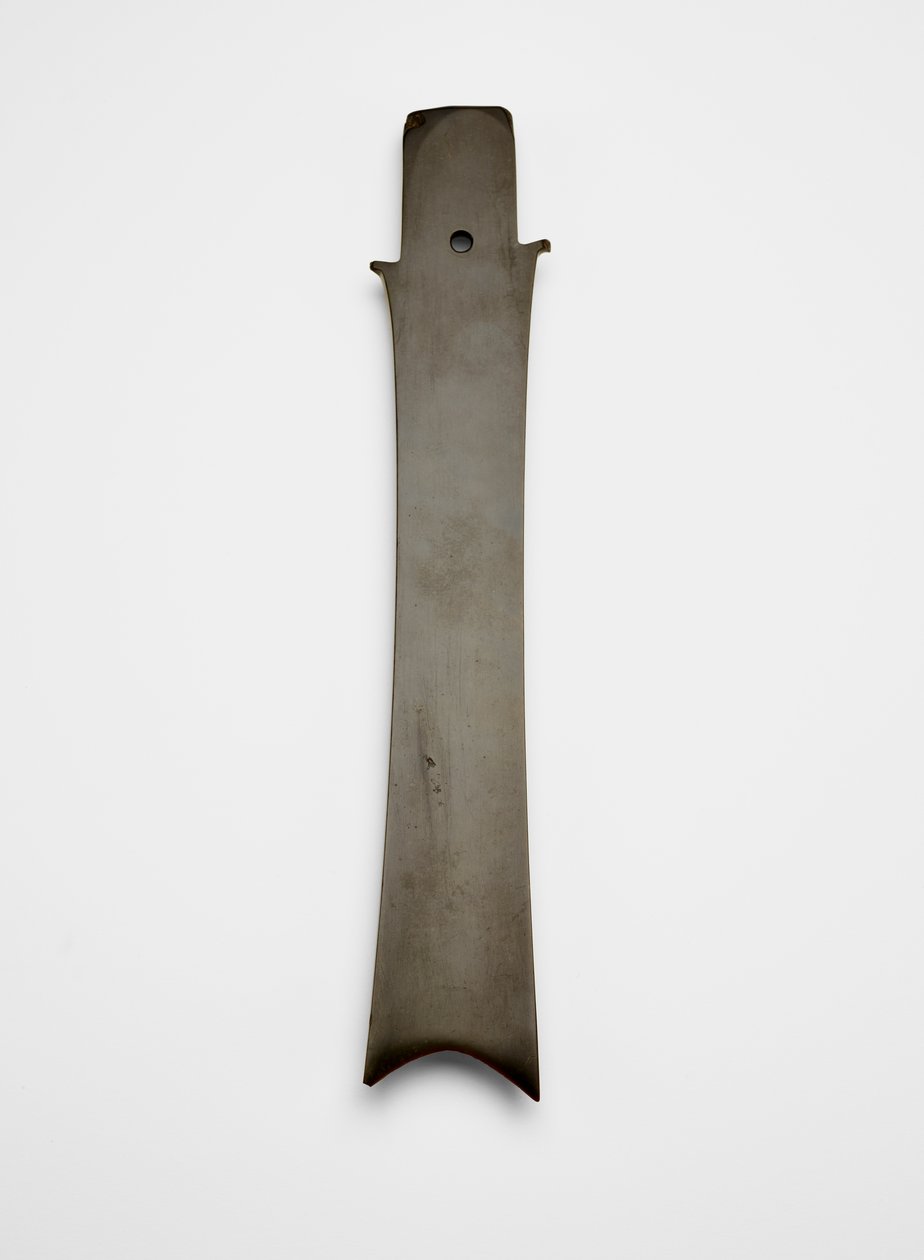 फोर्कड ब्लेड (झांग ), c.2000-1700 ईसा पूर्व (जेड, नेफ्राइट) द्वारा लिआंगझू संस्कृति