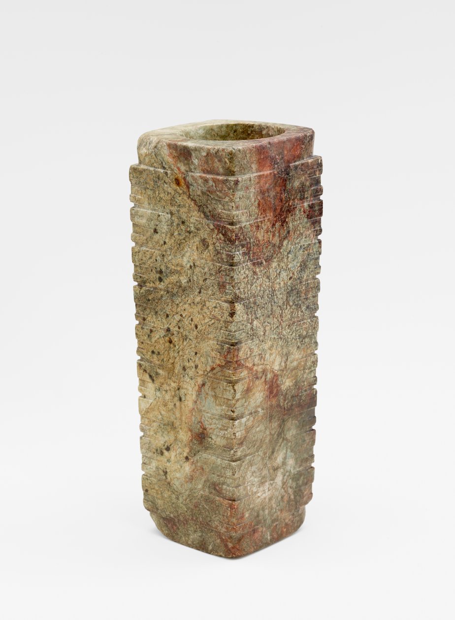 नाइन-टियर ट्यूब (cong 琮) मास्क के साथ, c.3300-2250 BC (जेड, नेफ्राइट) द्वारा लिआंगझू संस्कृति