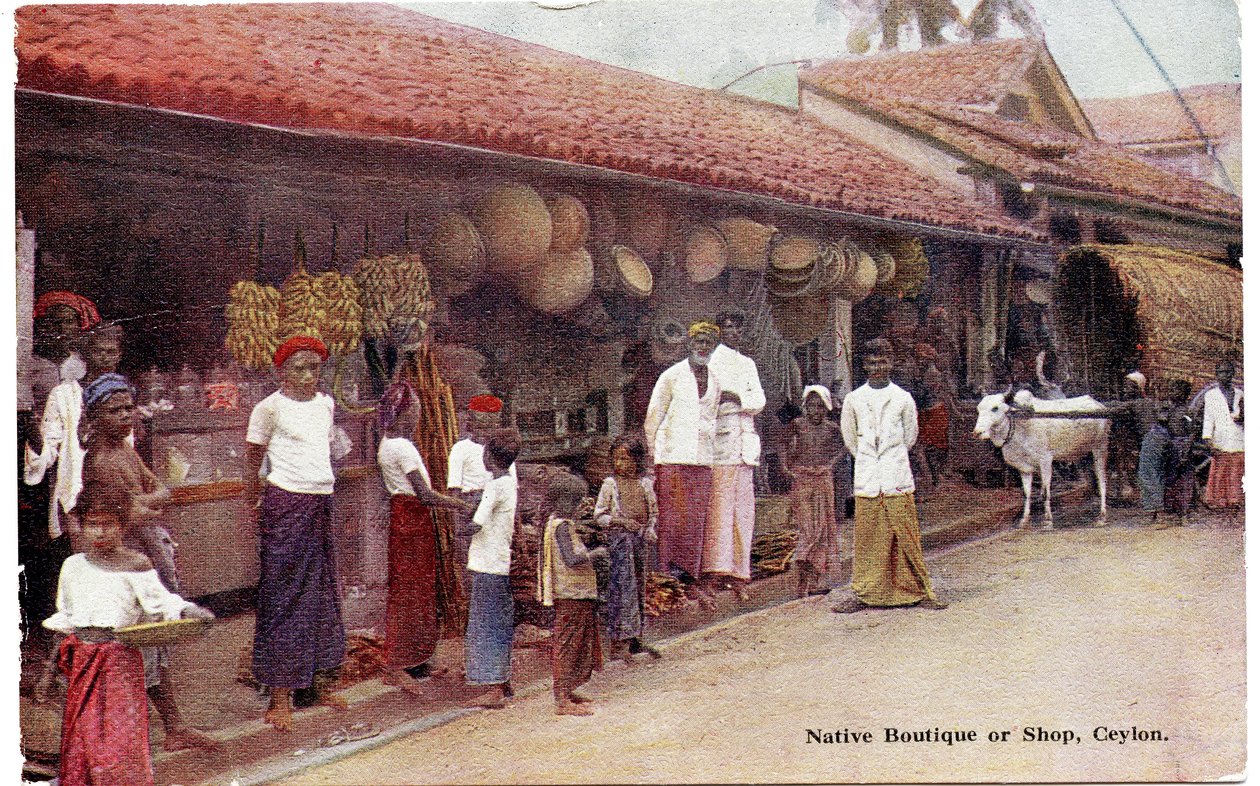देशी बुटीक या दुकान, सीलोन, c.1900-20 (हाथ से रंग वाली तस्वीर) द्वारा लिमिटेड सीलोन प्लाटे