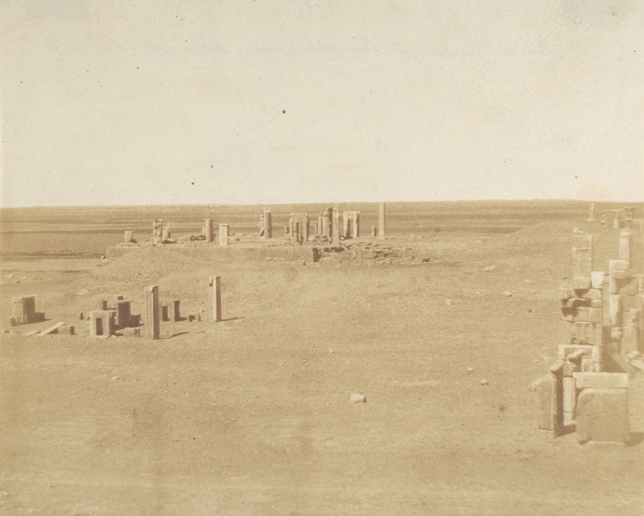 माउंटेन से लिया गया पर्सेपोलिस का सामान्य दृश्य, 1858। द्वारा लुइगी पेस