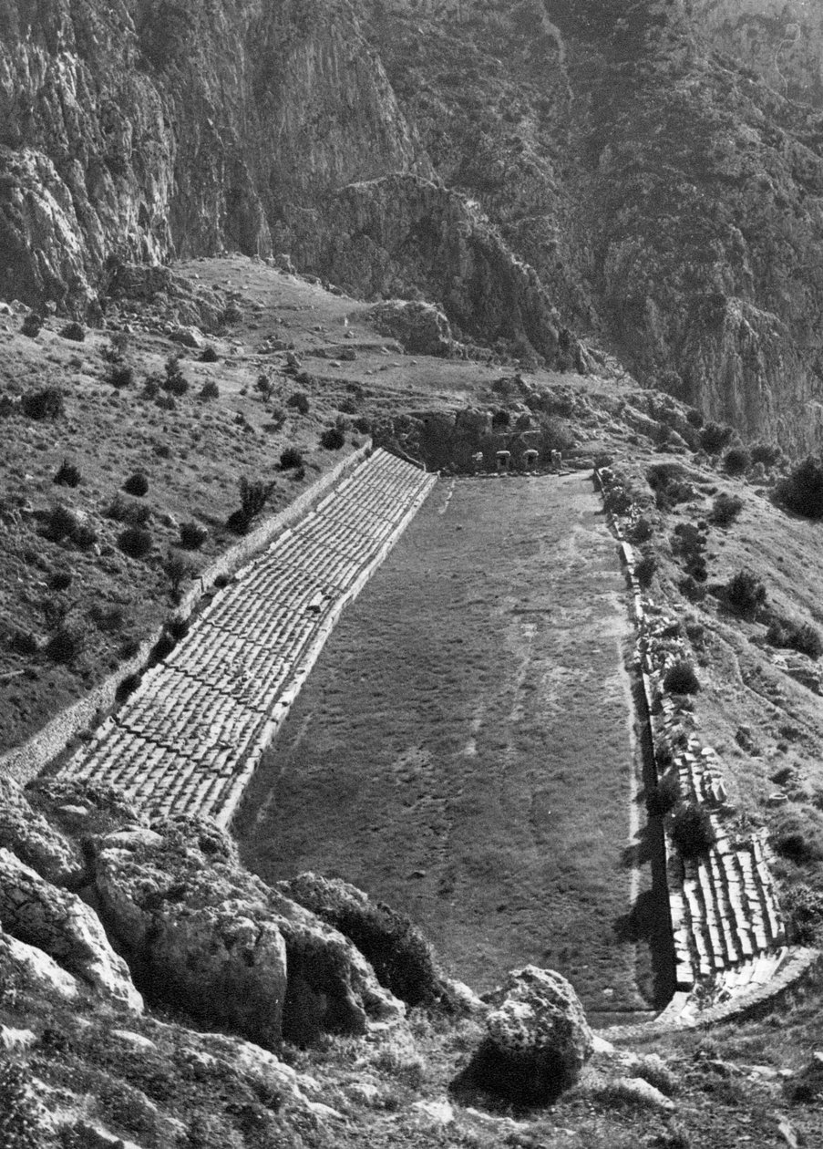 स्टेडियम, डेल्फी, ग्रीस, 1937। द्वारा मार्टिन हर्लिमैन