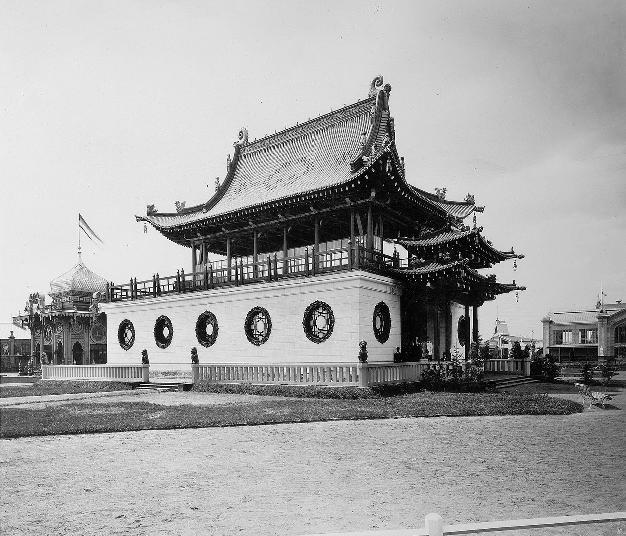 चीन मंडप, अखिल-रूस प्रदर्शनी, निज़नी नोवगोरोड, रूस, 1896। द्वारा मैक्सिम दिमित्री