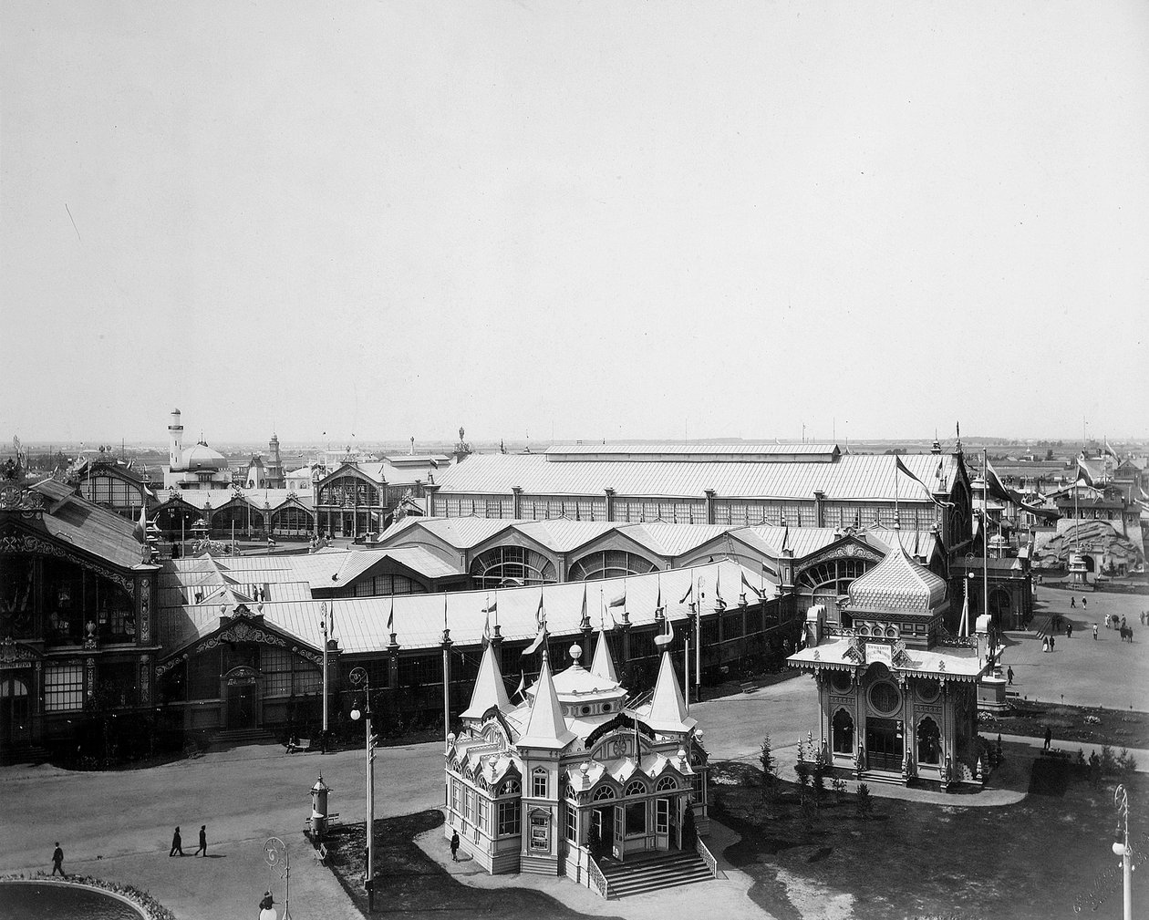 सामान्य दृश्य, अखिल-रूस प्रदर्शनी, निज़नी नोवगोरोड, रूस, 1896। द्वारा मैक्सिम दिमित्री