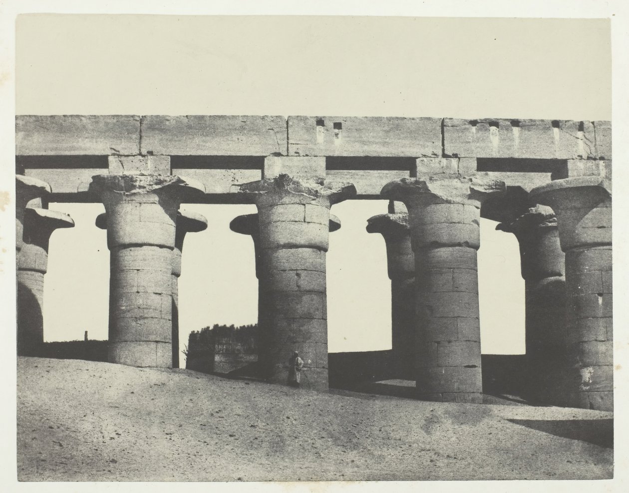 लक्सर, पैलेस का महान उपनिवेश, थेब्स, 184951, 1852 में छपा। द्वारा मैक्सिम डू कैंप