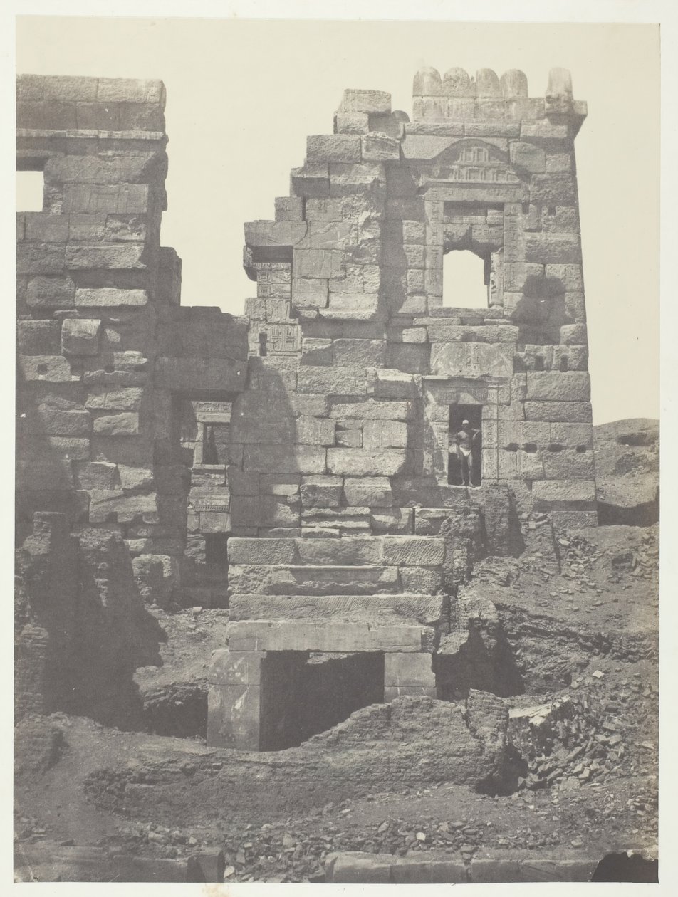 मेडिनेट-हबौ, रामसेस-मेयामोन, थेब्स, 184951 के गाइनेसियम का उत्तरी अग्रभाग। द्वारा मैक्सिम डू कैंप